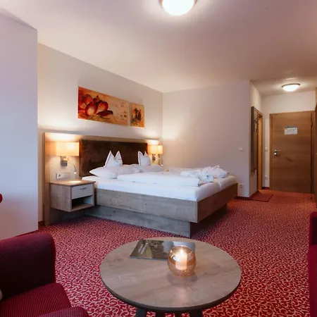 Hotel Neuhaeusl - Herzlich Familiaer Berchtesgaden