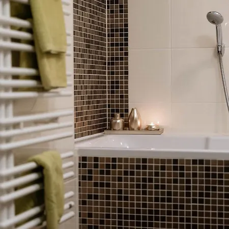 Hotel Neuhaeusl - Herzlich Familiaer 4*