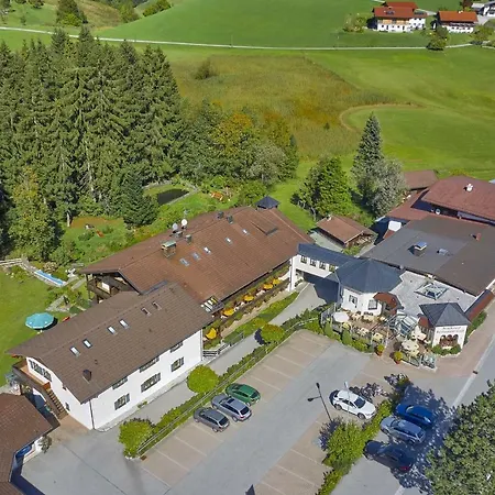 Hotel Neuhäusl Superior 4*