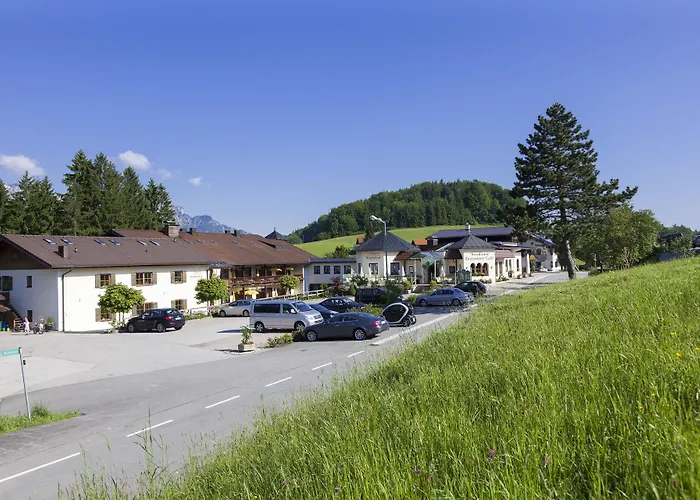 Neuhaeusl Superior Hotel 4*