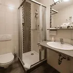 Neuhaeusl Superior 4*