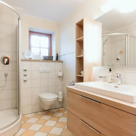 Neuhaeusl - Herzlich Familiaer 4* Berchtesgaden