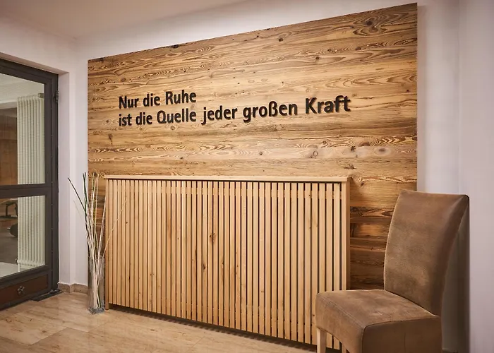 Hotel Neuhaeusl Superior 4*